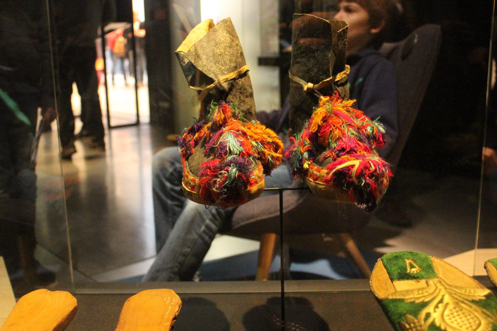 A vos pieds chaussures laine musée des Confluences Lyon @francoyse krier