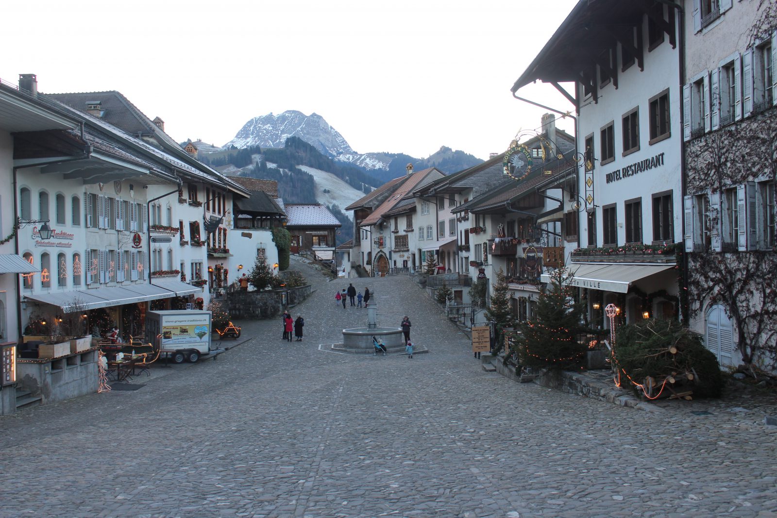 Vue du village de gruyeres @ francoyse Krier