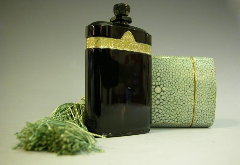 baccarat flacon parfum vert