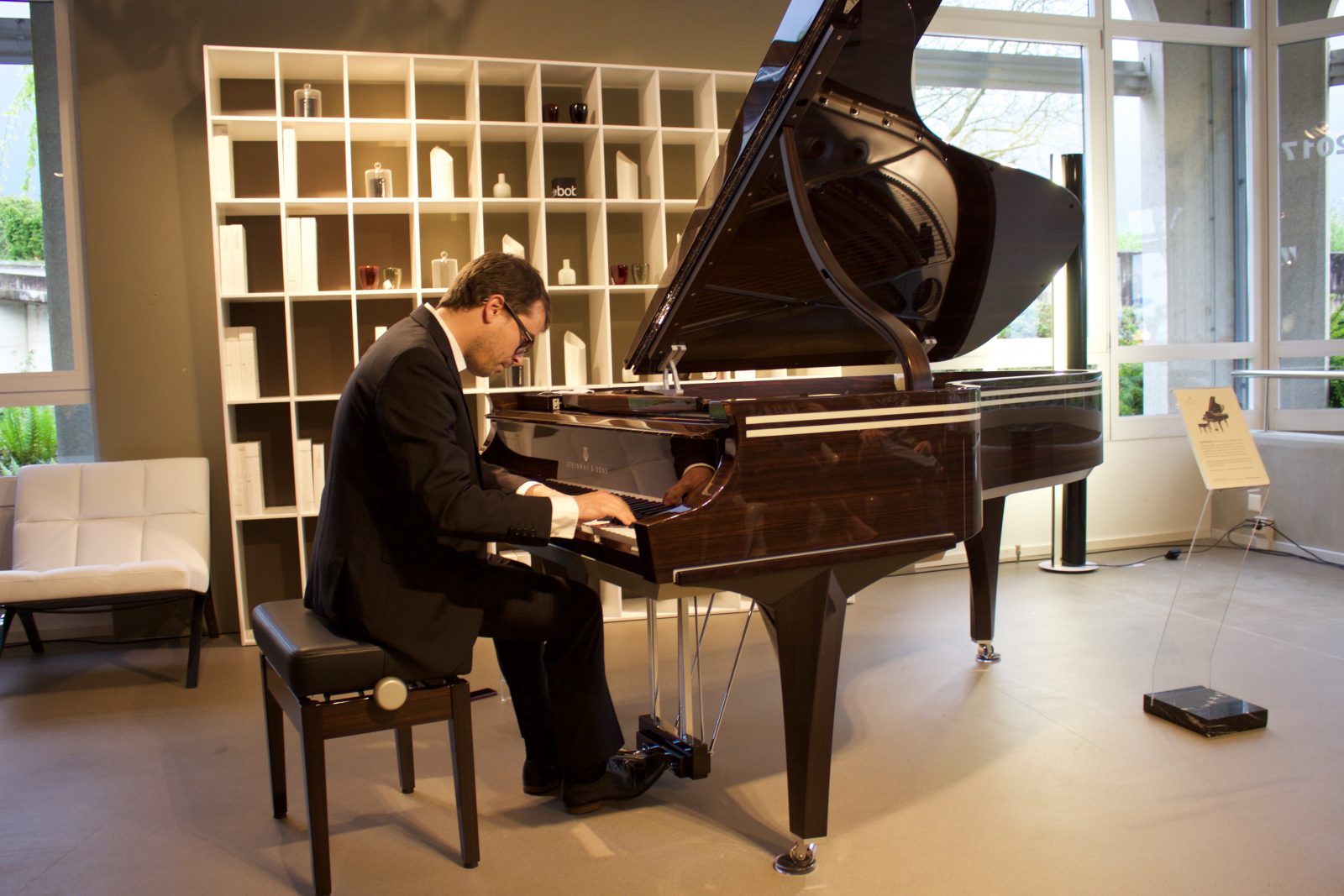 Julien Boss joue sur Arabesque Steinway édition spéciale 2017