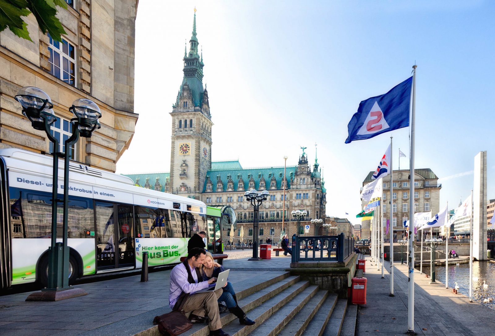 Hamburg Bus mediaserver.hamburg.de C. Spahrbier