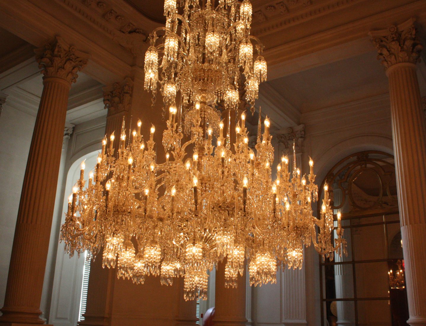 maison baccarat Paris - grand lustre photo françoyse Krier