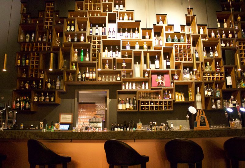 Saanen hotel huus-gstaad le bar
