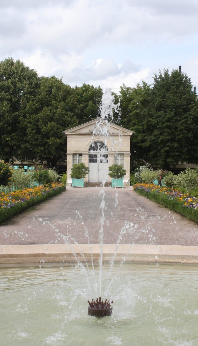 Dijon Parc de l'Arquebuse jet d'eau