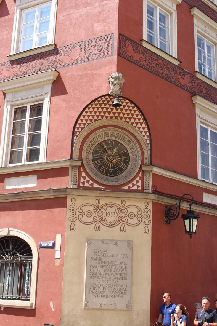 Pologne varsovie maison et horloge vieille ville