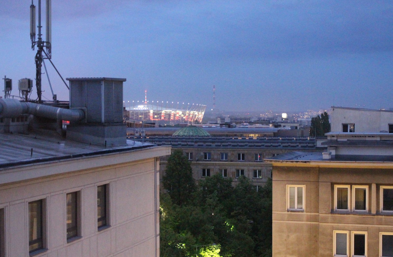 Pologne Varsovie Stade PGE Narodowy de nuit