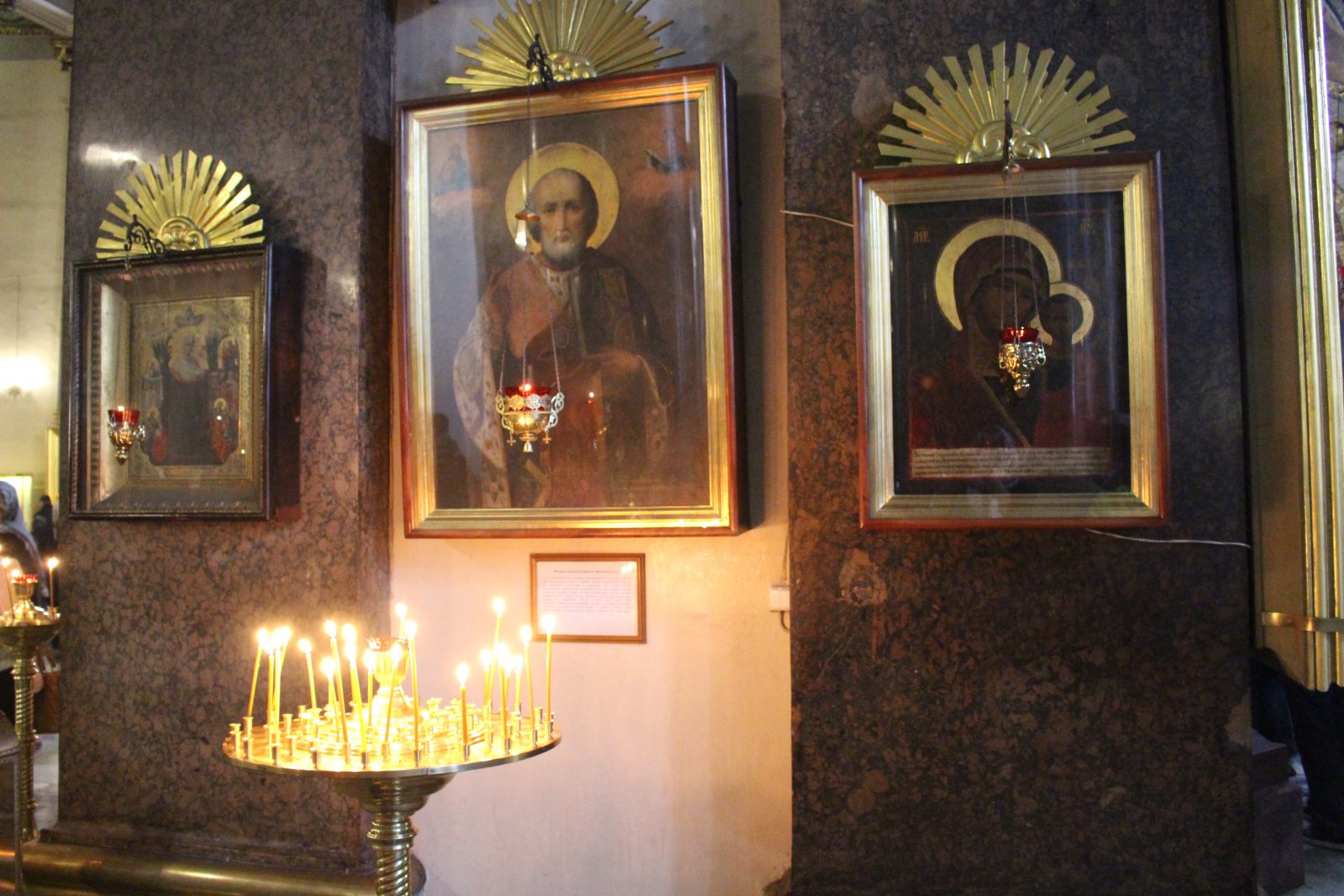 Saint Petersbourg Notre Dame de Kazan icônes