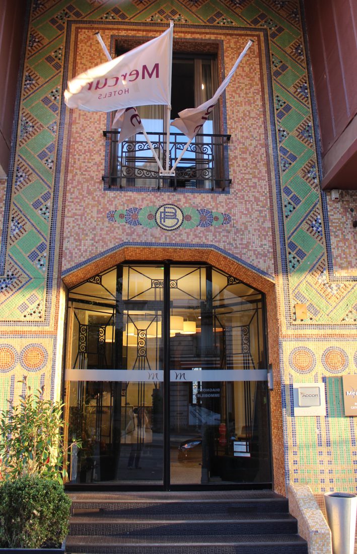 Rodez Hoel Mercure entrée mosaïques