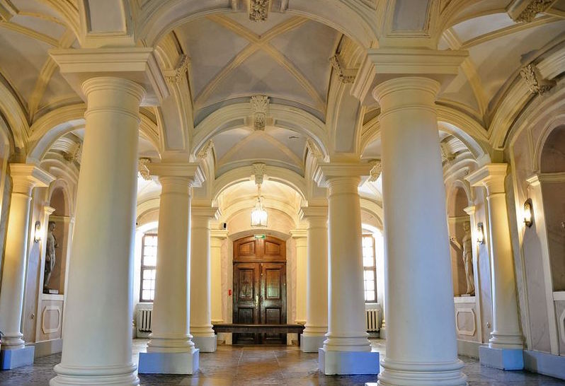 PALAIS MENCHIKOV entrée
