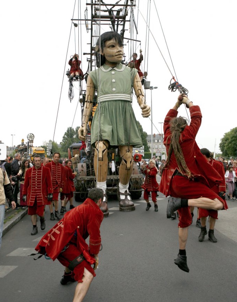 Nantes - Genève Les géants la Petite géante