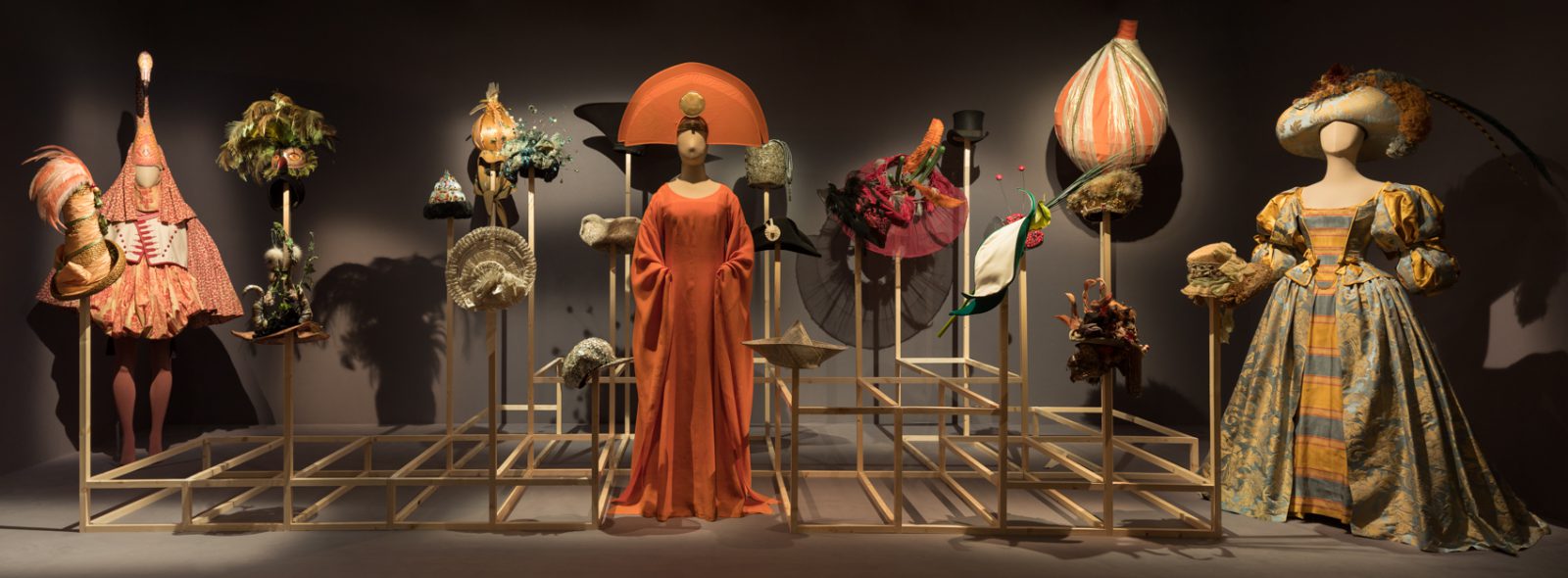 CNCS Moulins (Allier France) Artisans de la scène. La fabrique du costume FYK'mag