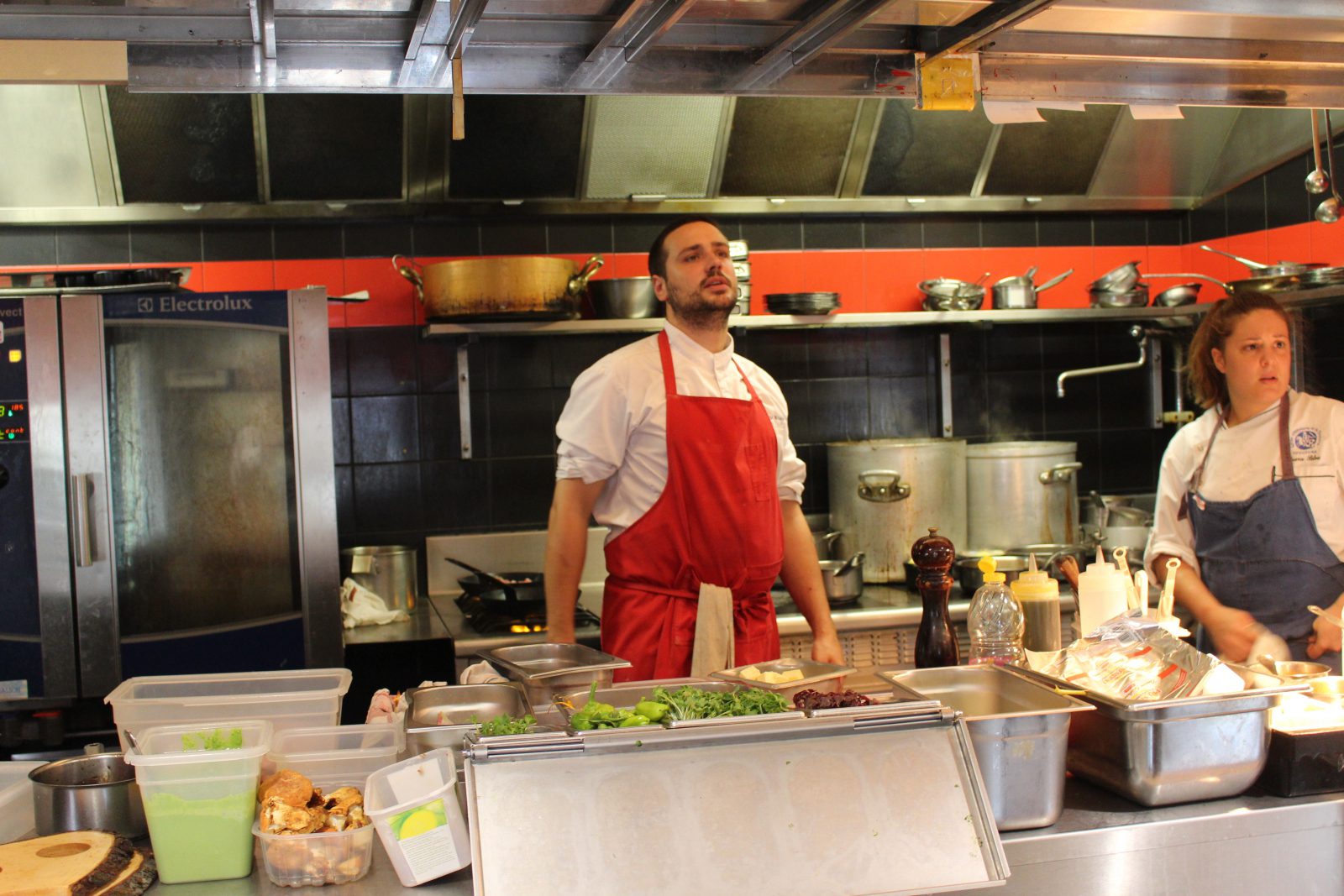 Aveyron Quentin Bourdy aux cuisines de L'Univers Villefranche de Rouergue