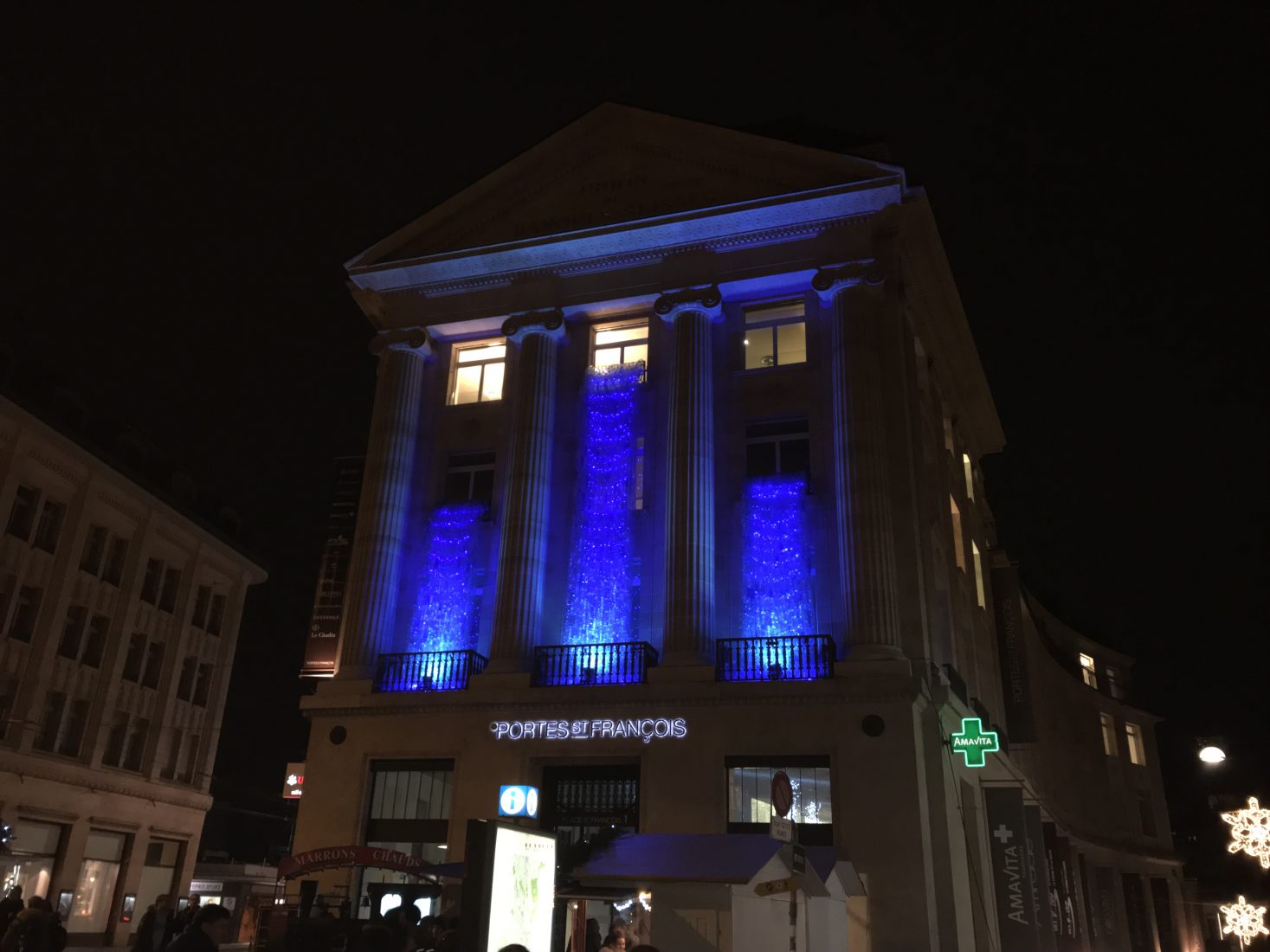 Lausanne noël 2017 illuminations bleues