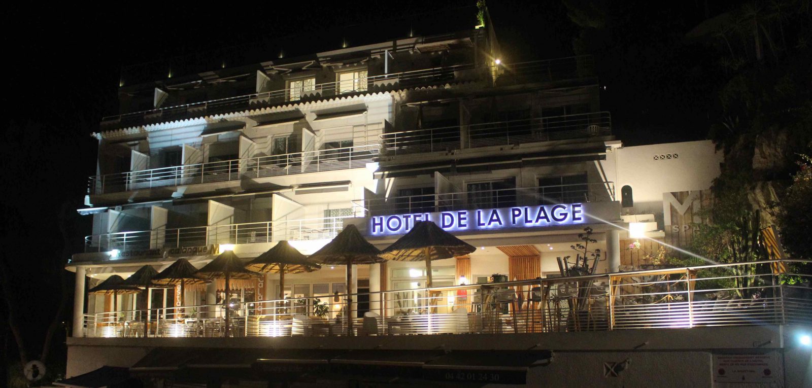 Cassis - Hôtel de la Plage de nuit