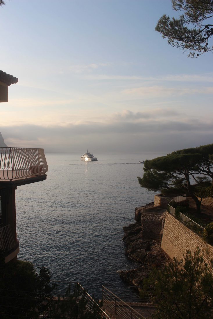 Cassis - promenade le long de la mer