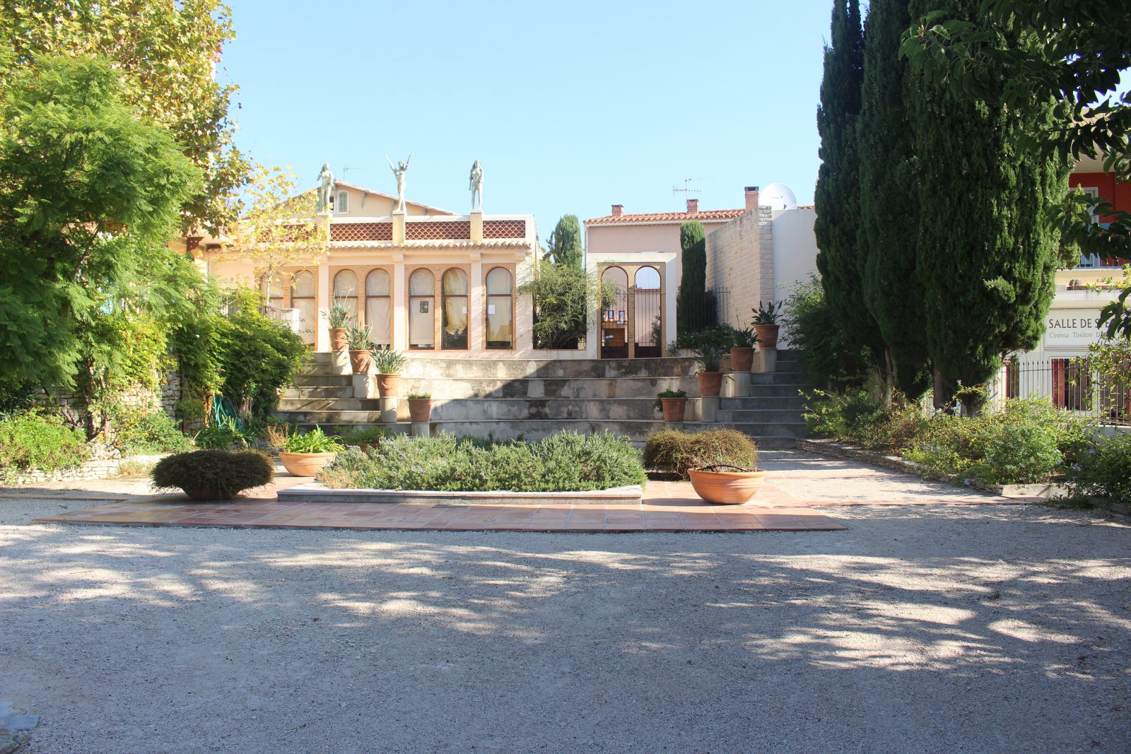 Cassis bibliothèque municipale Villa Ariane