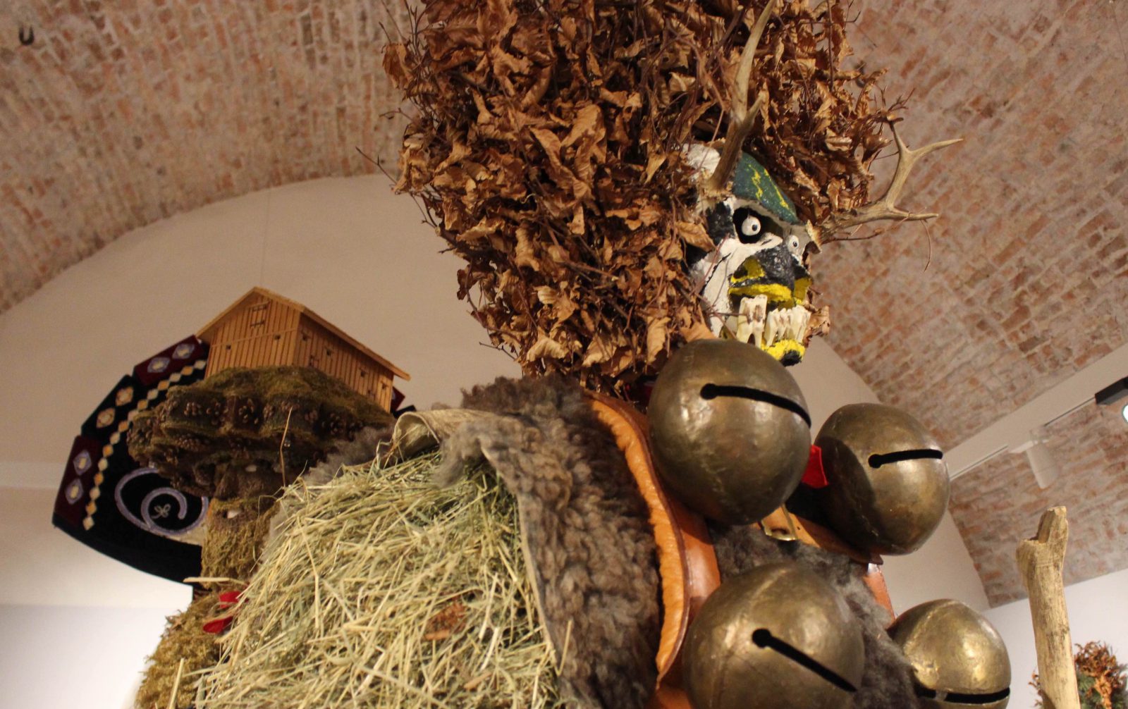 Château de Gruyères Le temps de Noël en Appenzell laid masques, grelots