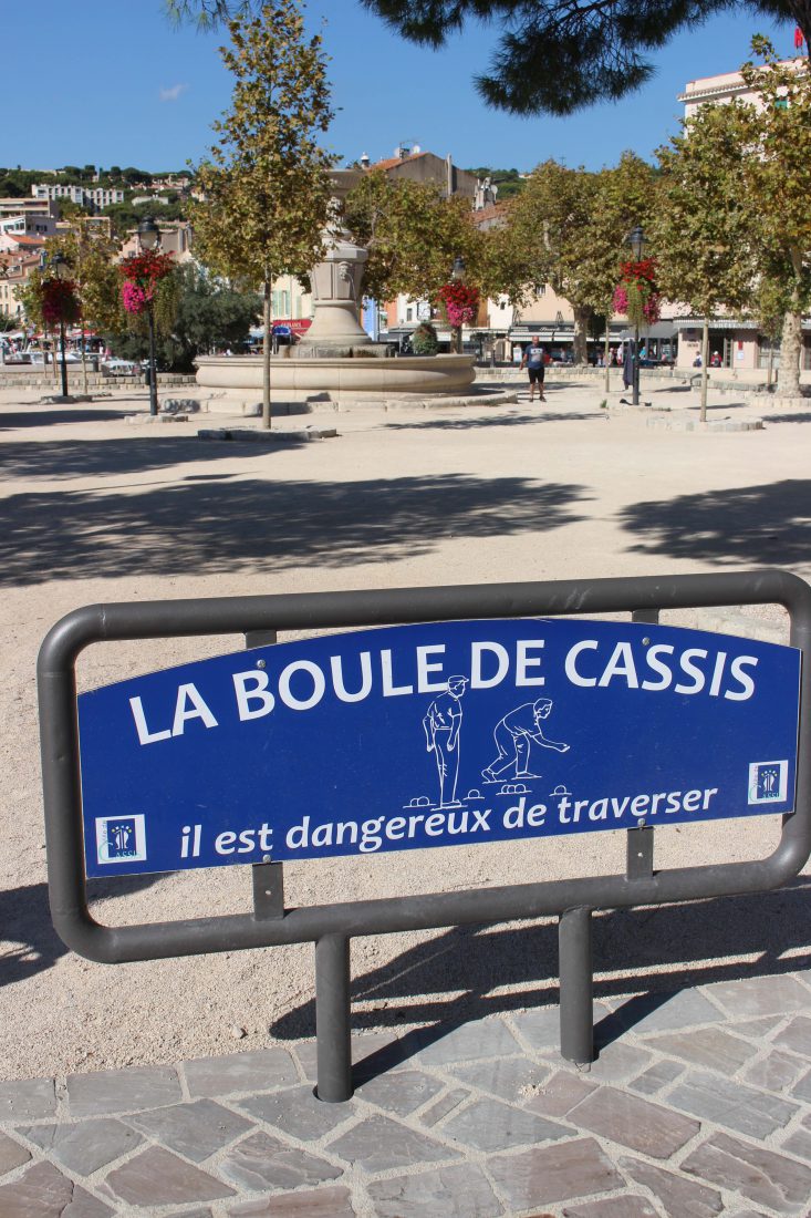 Cassis la pétanque boule de cassis