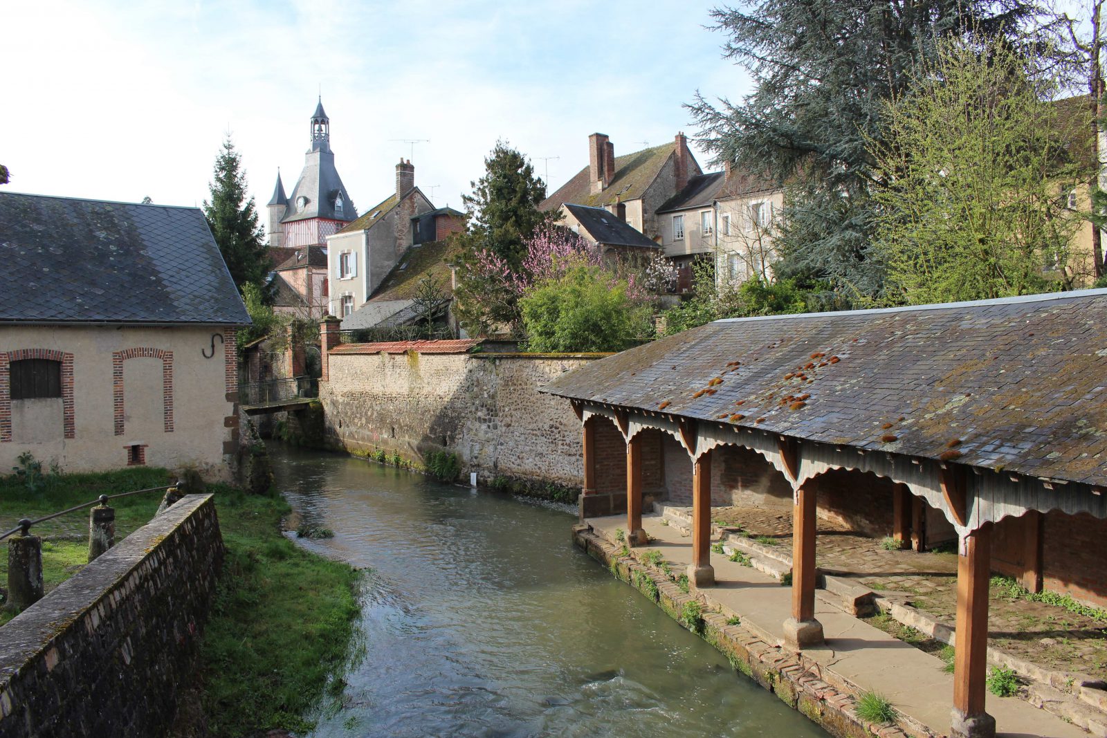 Saint-Fargeau le lavoir
