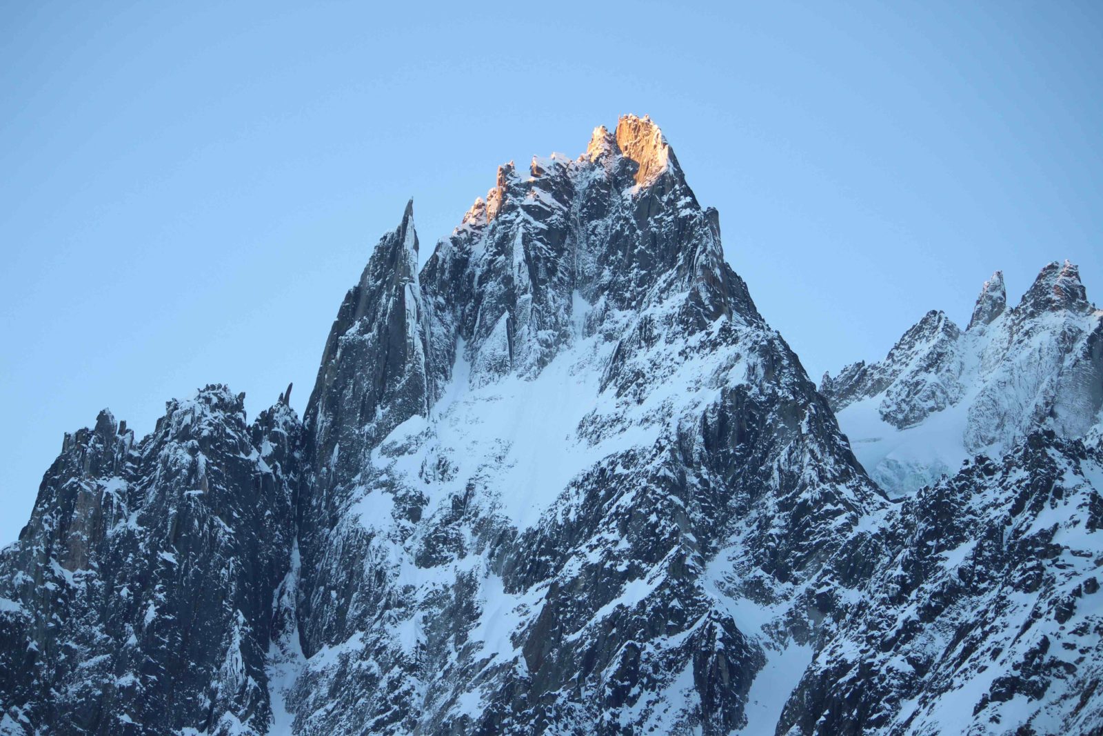 Montevers les Grandes Jorasses