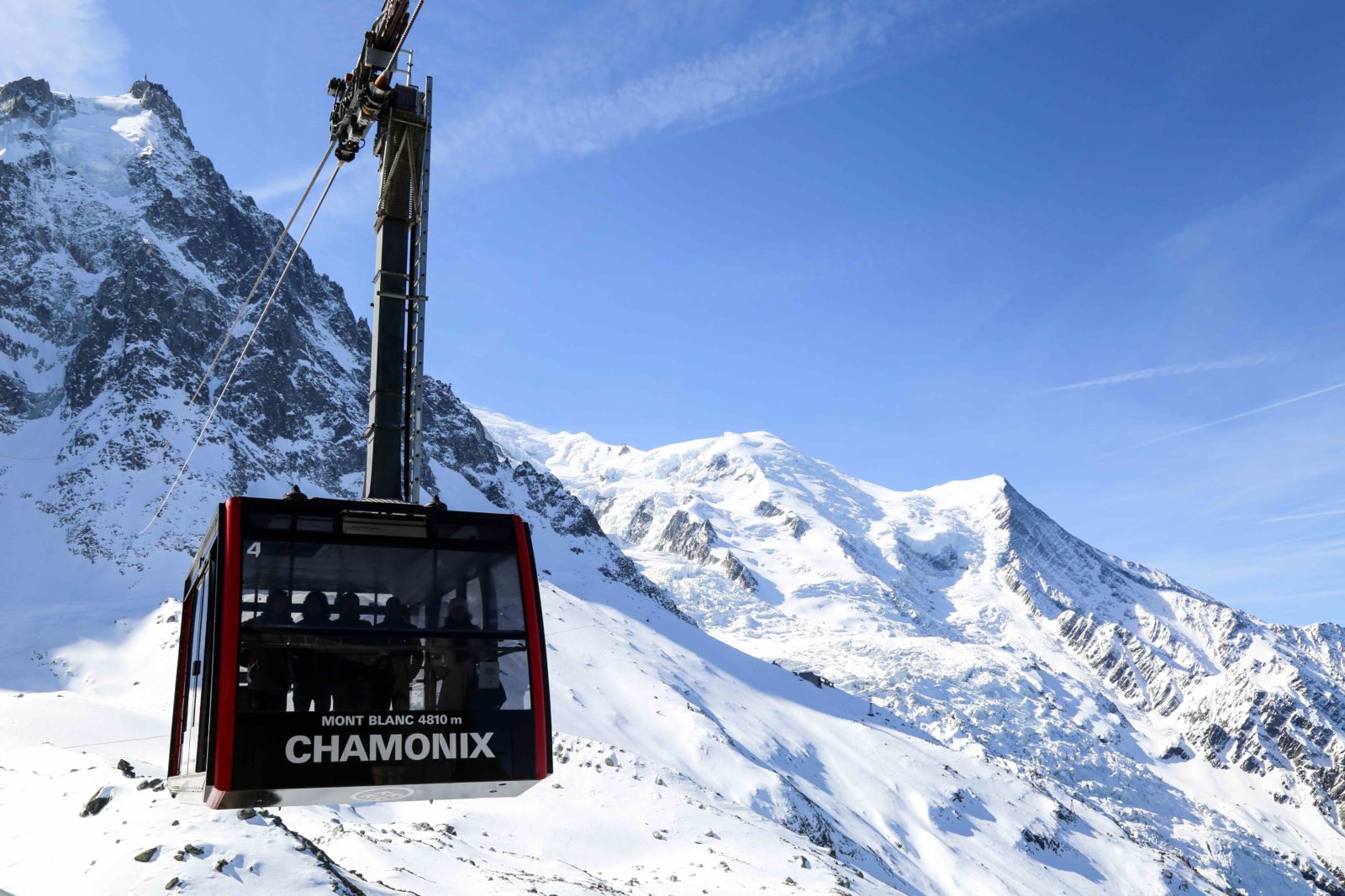 Chamonix téléphérique vers l'Aiguille du Midi