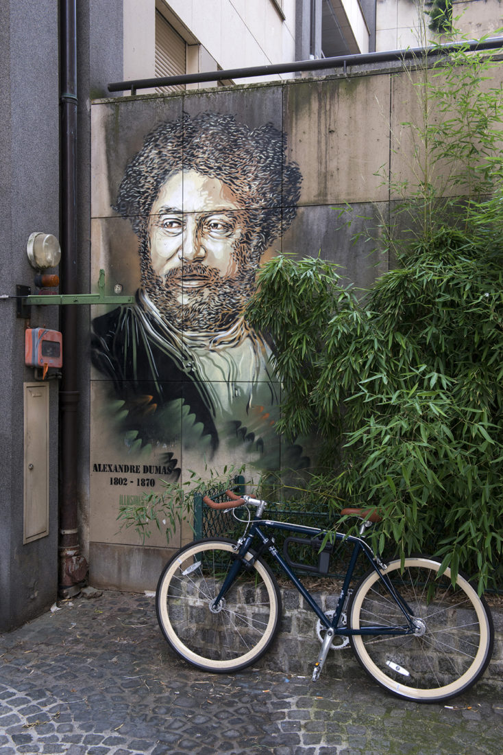 Autour du Pantheon Alexandre Dumas - C215 Autour du Pantheon Alexandre Dumas - C215