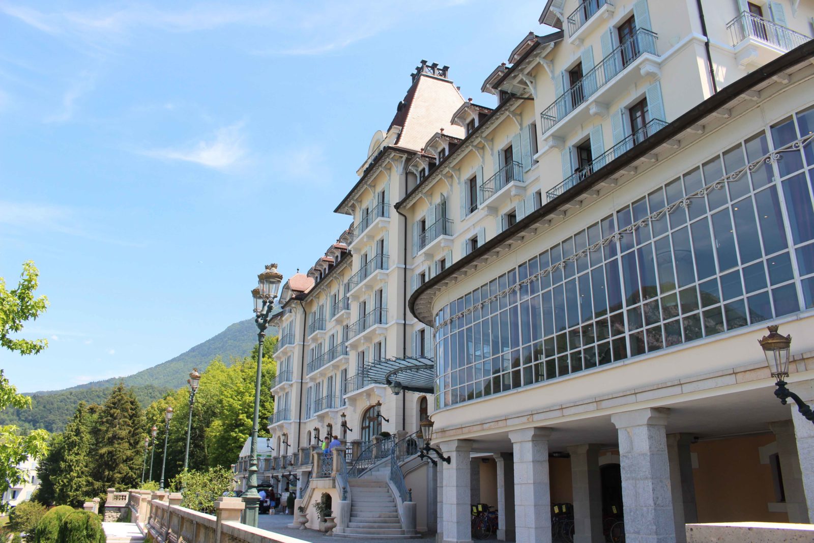 Le Palace de Menthon vue de côté