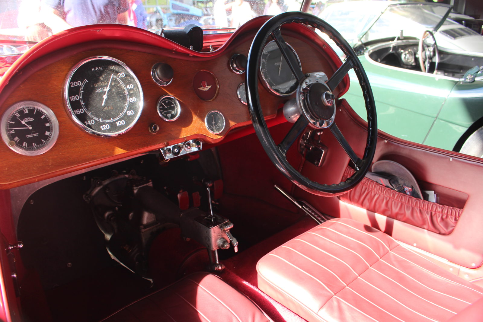  classic cars and Music Saanen Aston Martin le Mans intérieur