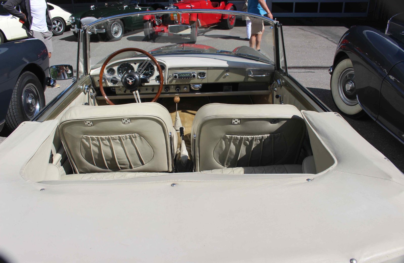  classic cars Saanen Alvis cabriolet vue arrière