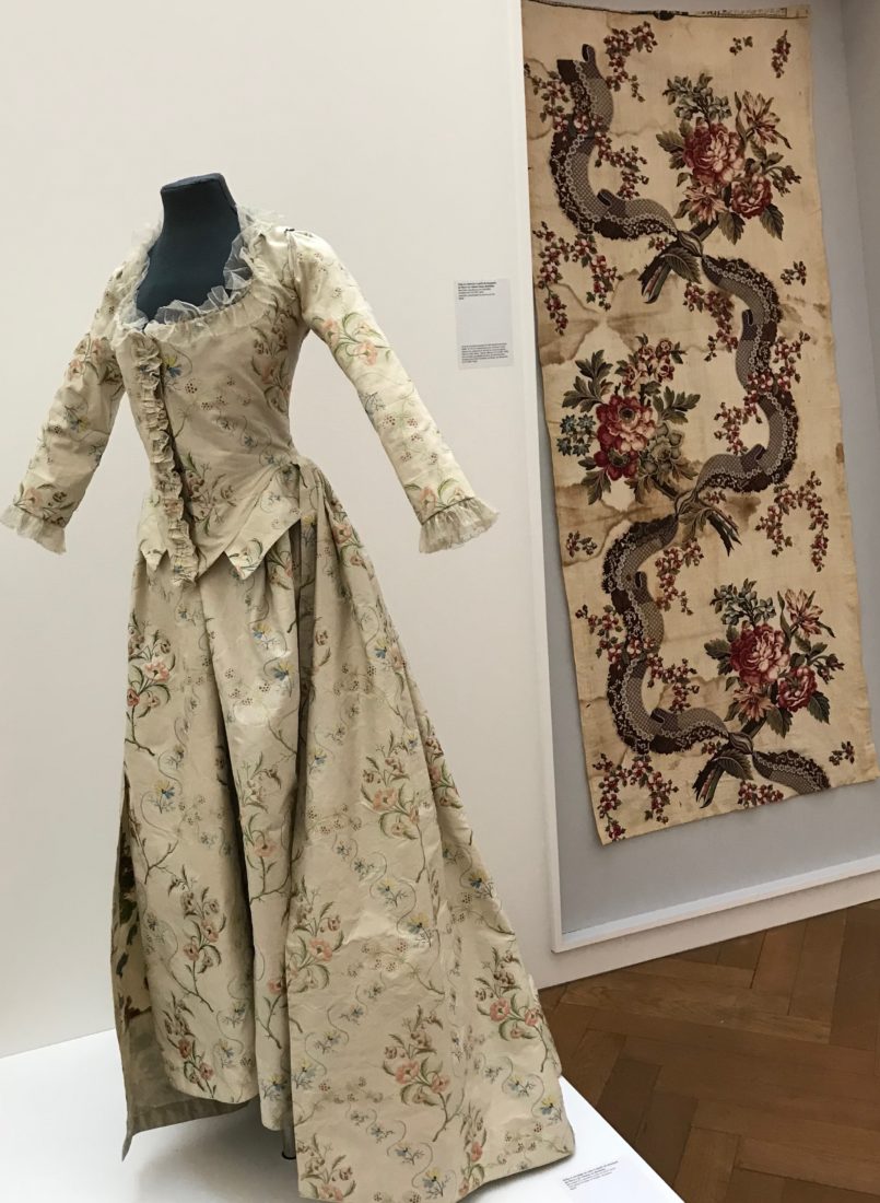 expo MAHN indiennes Neuchâtel Robe