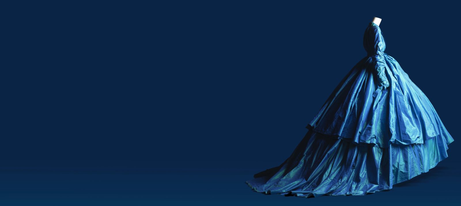 Calais cité Olivier Theyskens,Ensemble robe, veste et crinoline 