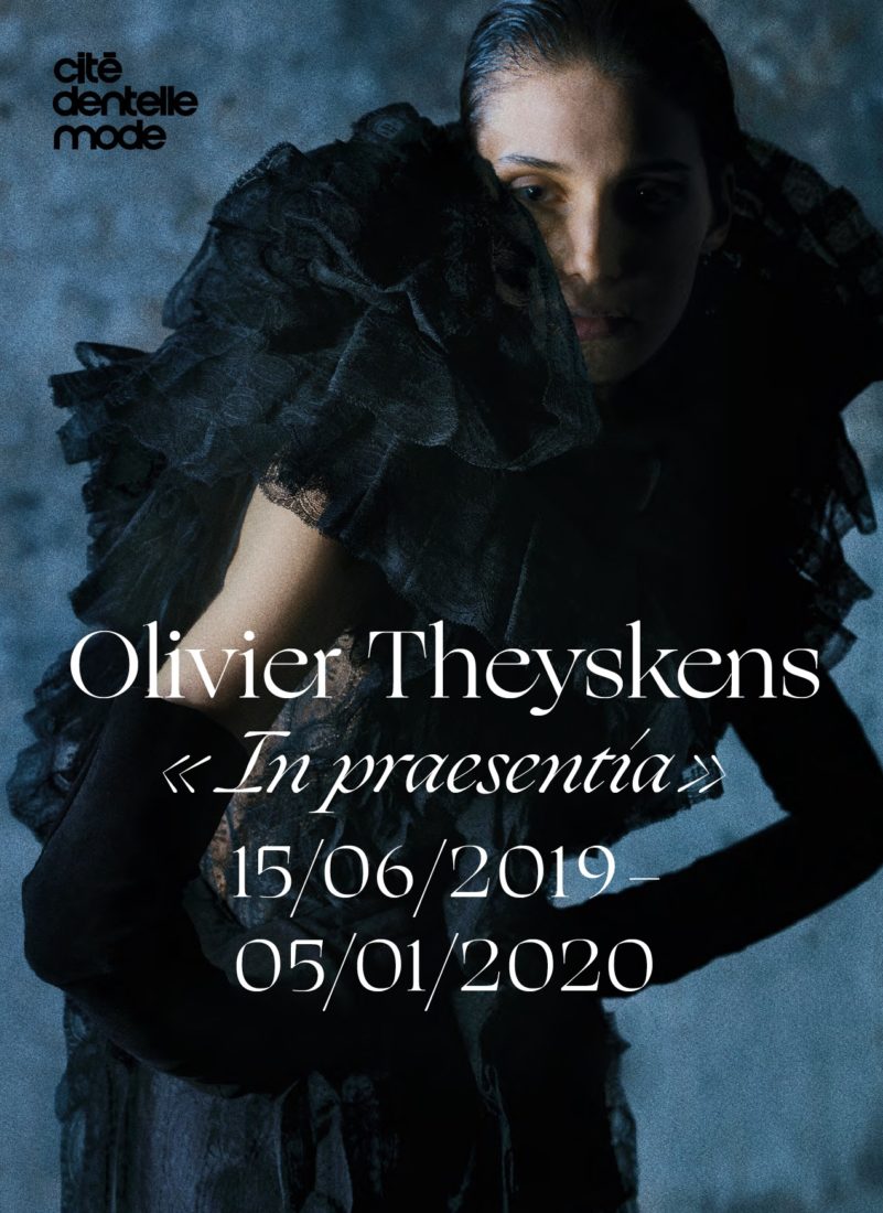 Calais cité dentelle et mode Affiche Olivier Theyskens