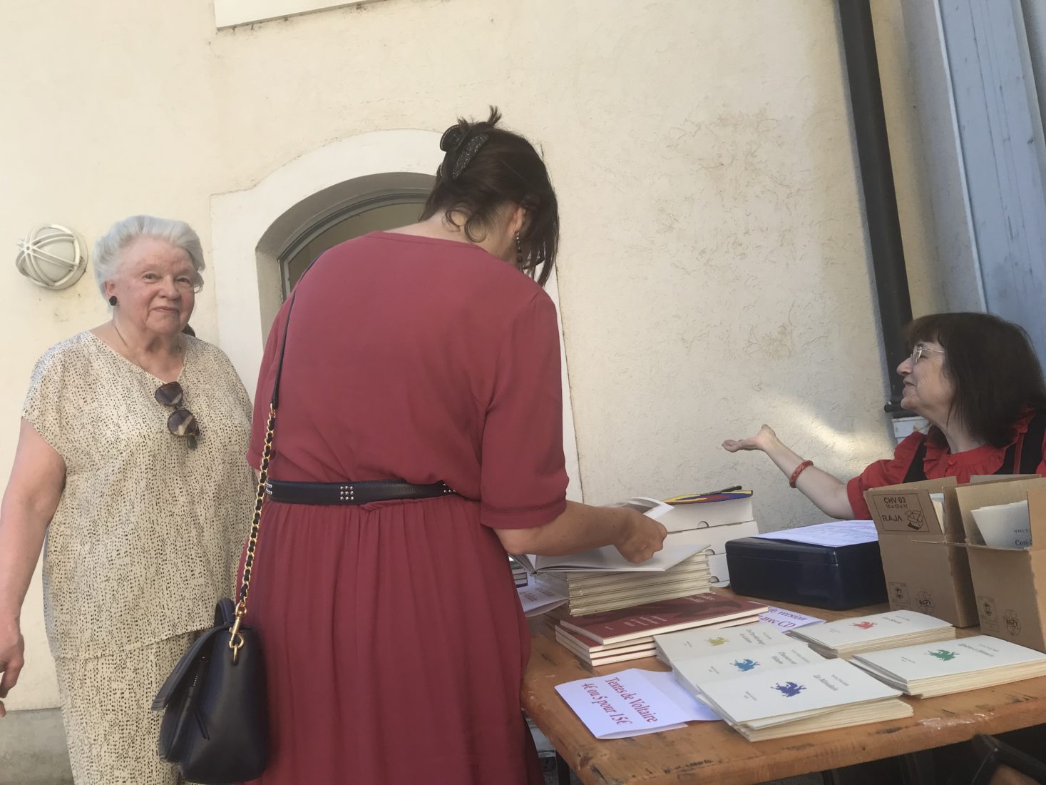 Fête à Voltaire 2019 Vente de livres et brochures 