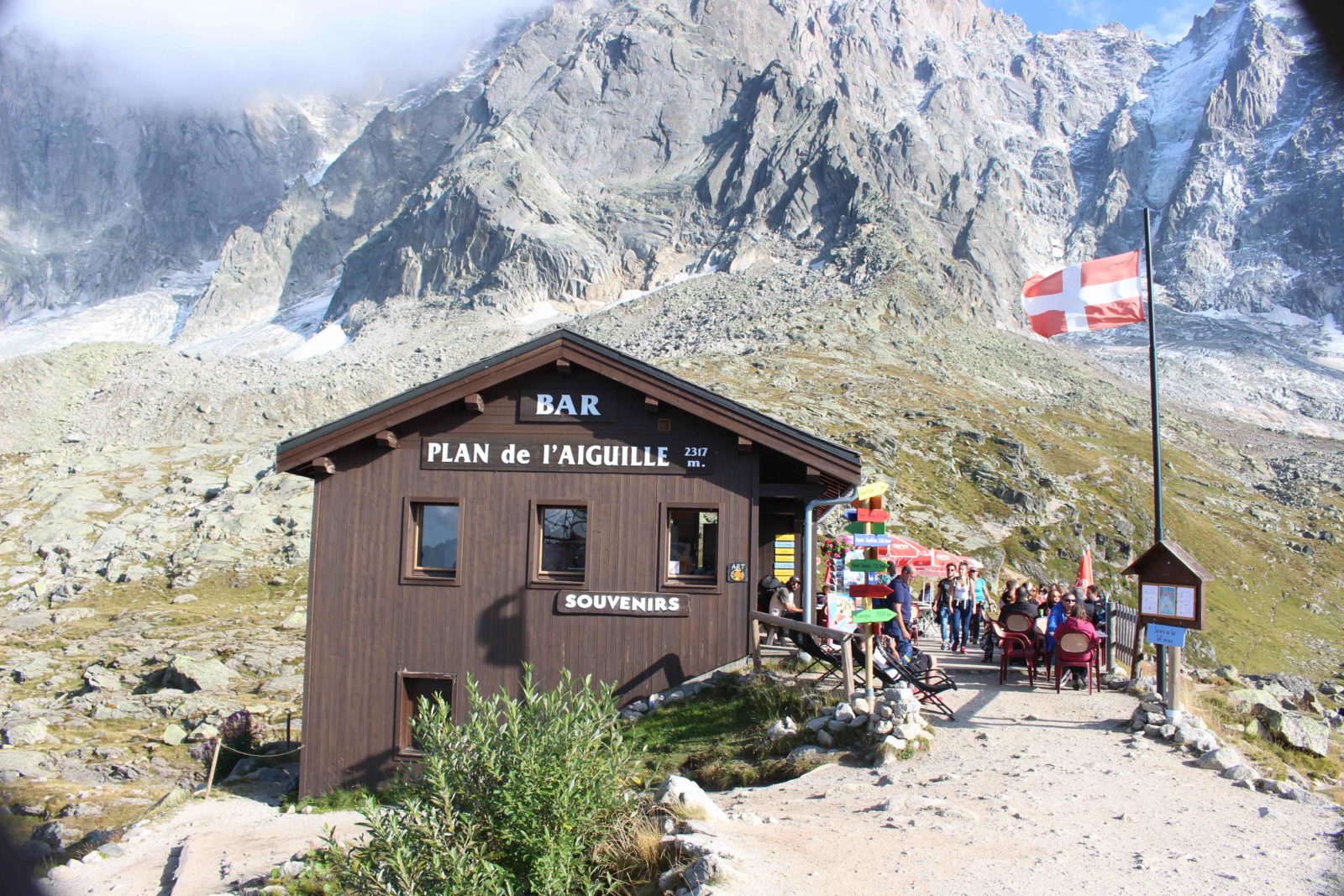 refuge du Plan de l'Aiguille - vue de côté