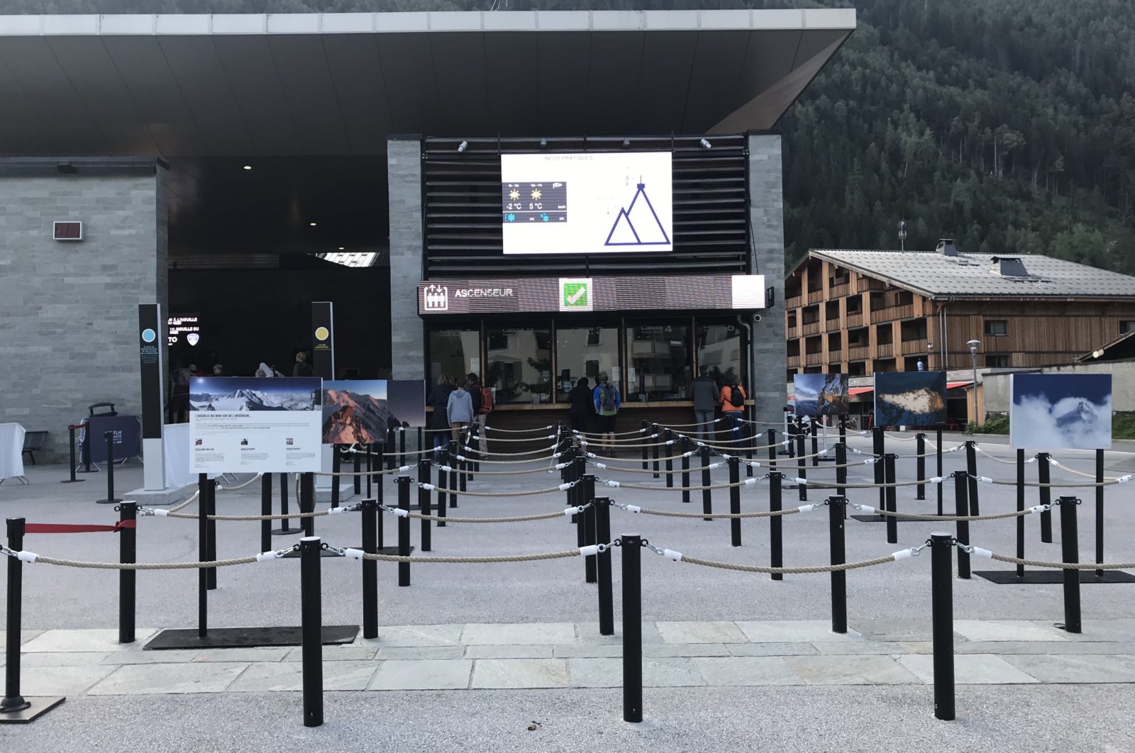 Départ vers l'Aiguille du Midi Chamonix