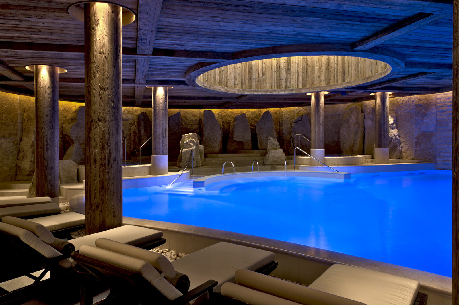 Hôtel Alpina Gstaad piscine Spa