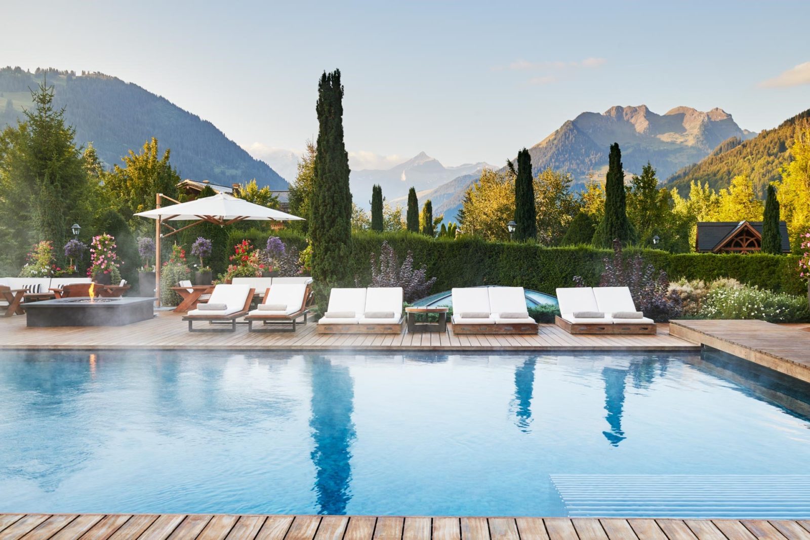 Hôtel Alpina Gstaad piscine