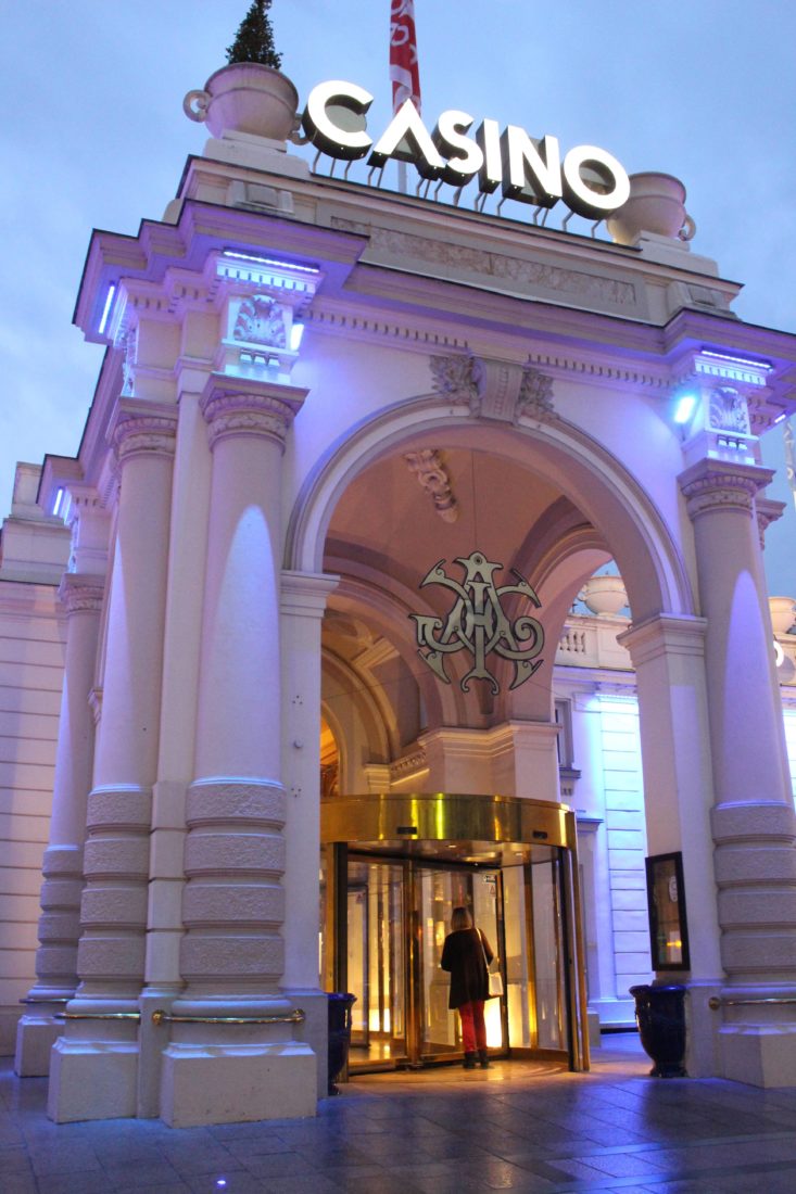 Aix-les-Bains, le casino Grand Cercle entrée