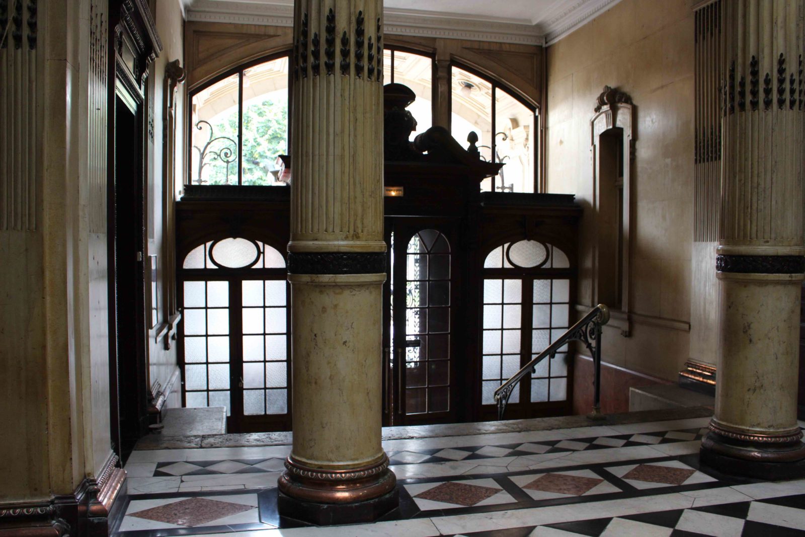 Aix les Bains ancien Grand Hôtel Hall d'entrée