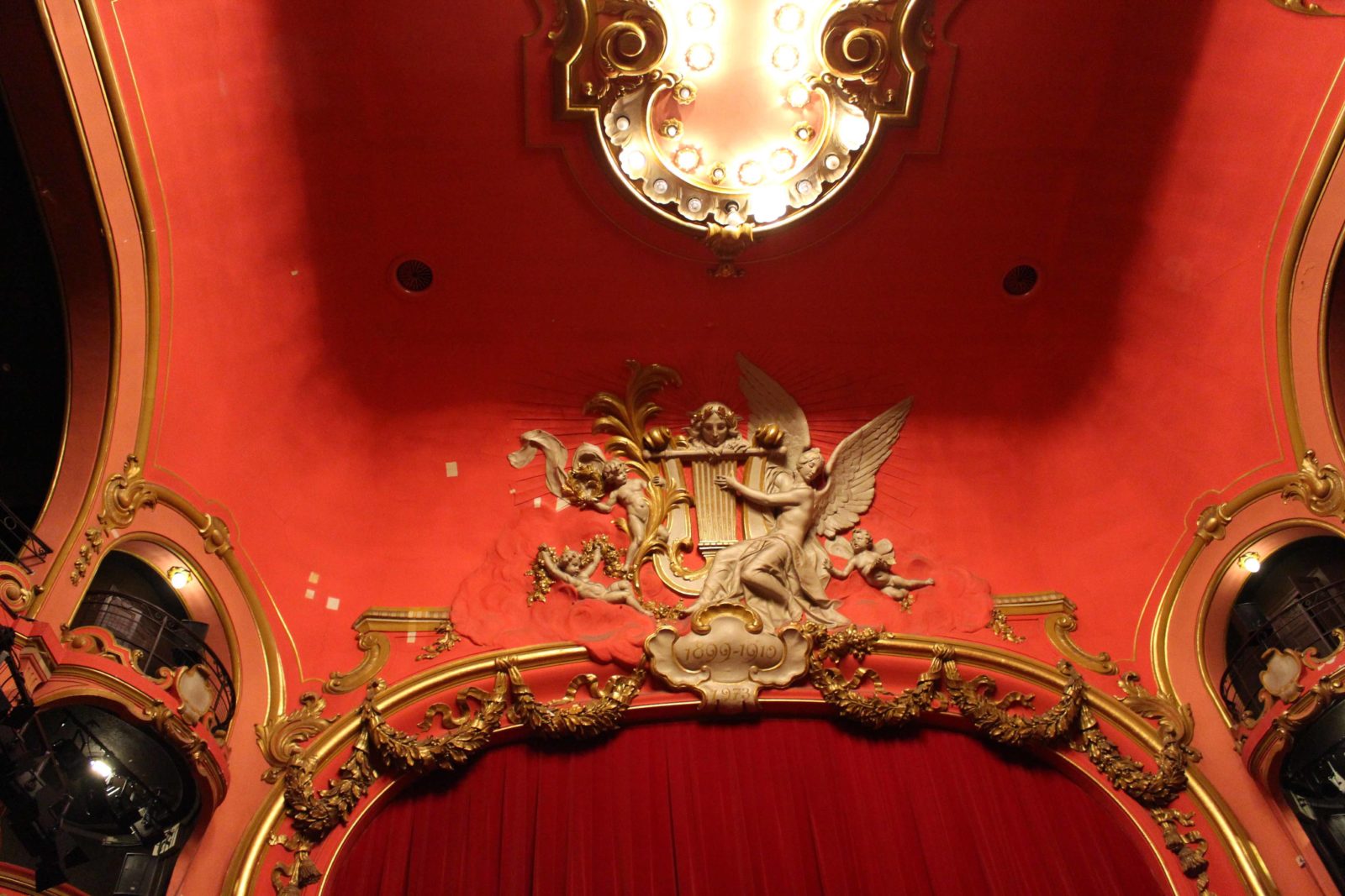 Aix-les-Bains théâtre du casino grand cercle plafond