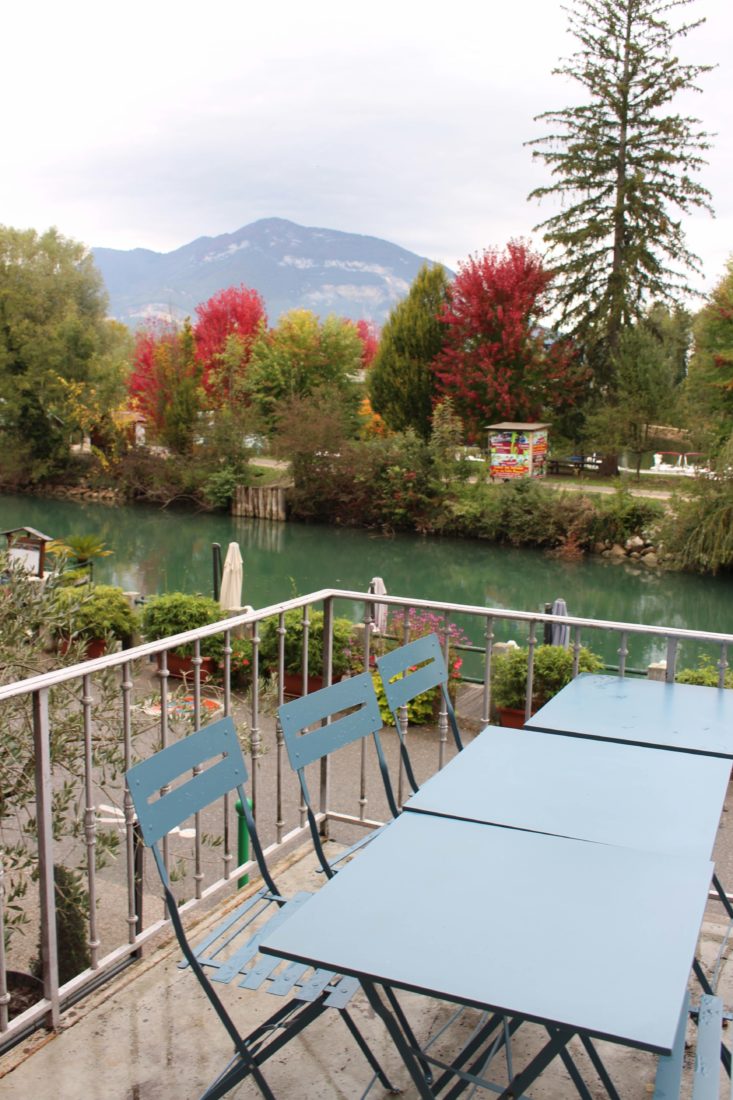 Chanaz terrasse du Relais gourmand 