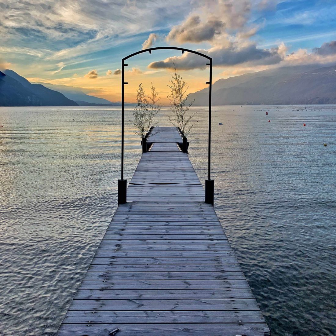 Ponton sur le Lac du Bourget