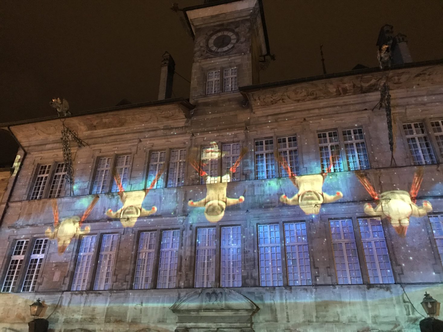 Lausanne ~ Place de la Palud hôtel de ville illuminé 2019 Noel