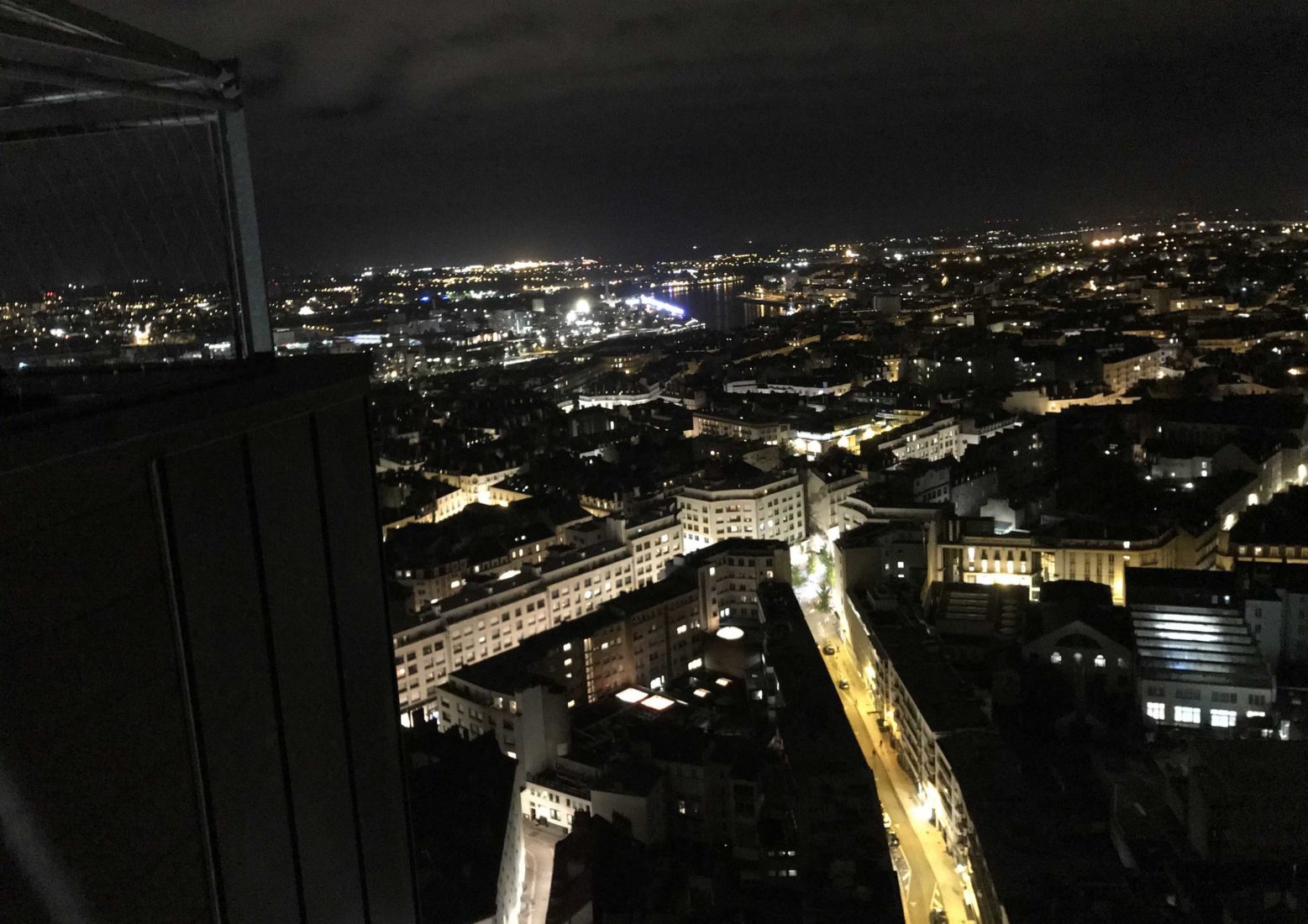 Nantes bar Le Nid vue de nuit