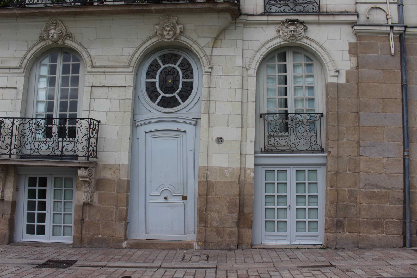 Nantes, façade quai de la Fosse - détail