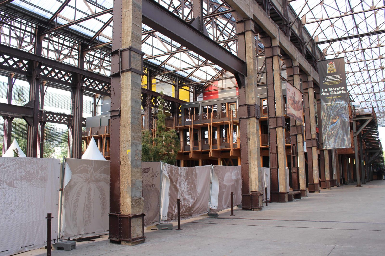 Nantes : la galerie des Machines de l'Île hangars de construction