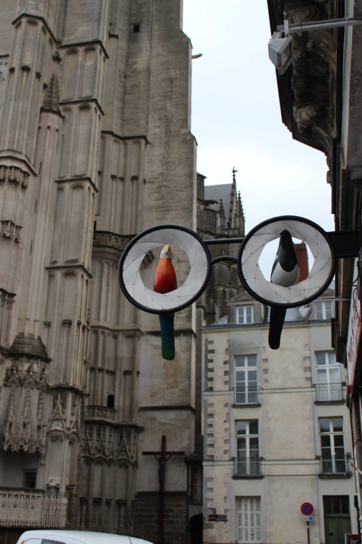 Nantes vieille ville enseigne opticien