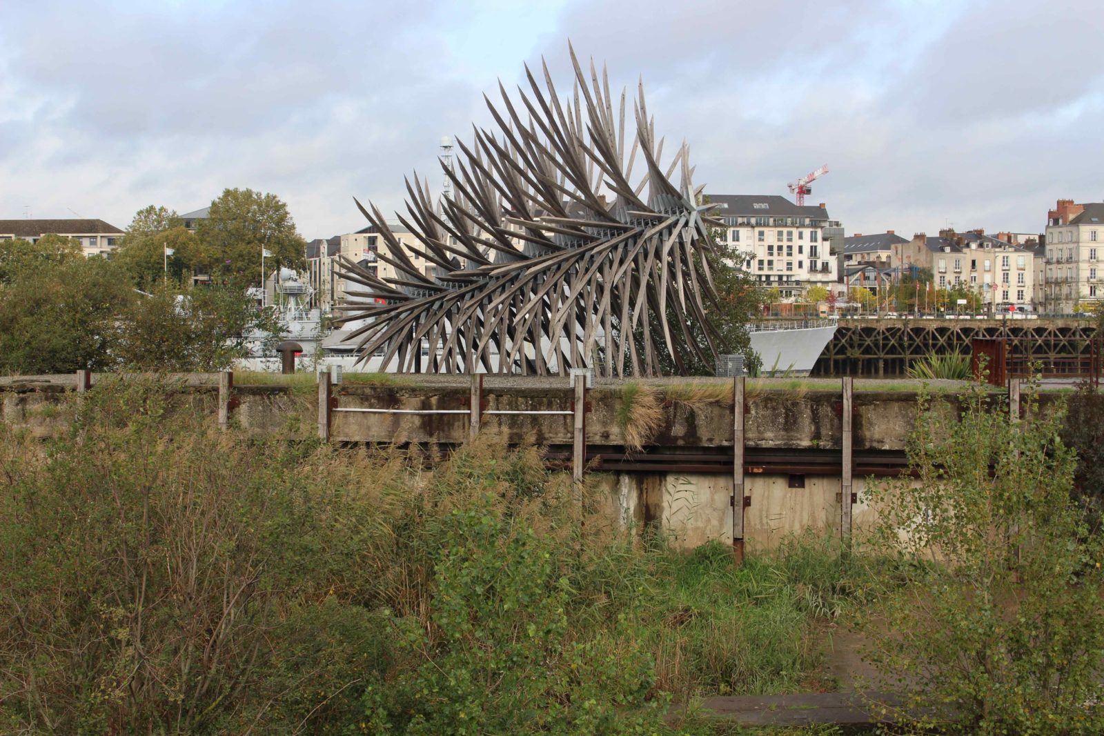 Nantes sculpture Résolution des forces en présence 