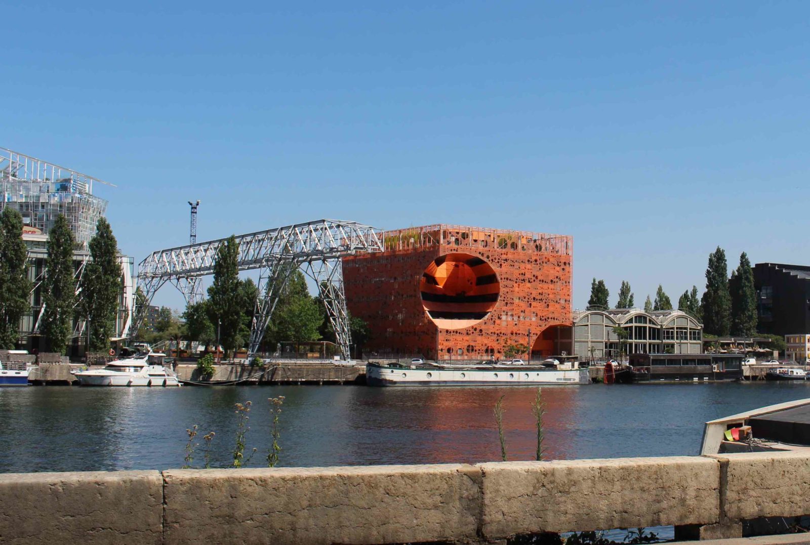 Confluences Lyon cube orange