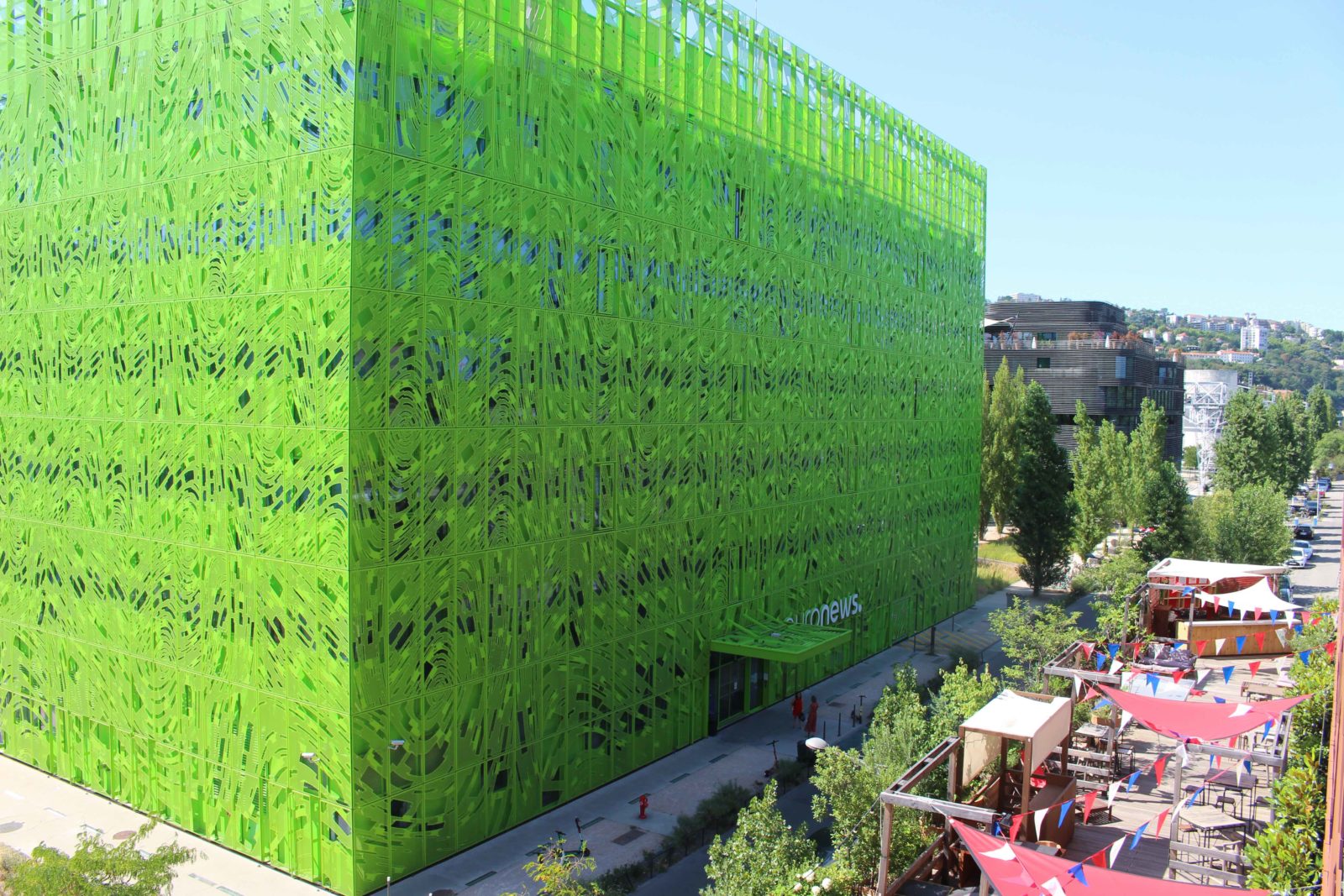 Lyon Confluence cube vert face hôtel MOB